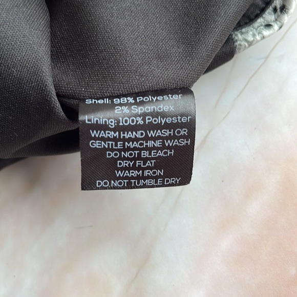 I.AM.GIA | Kelsey bandeau in grey snakeskin - Picture 8 of 9